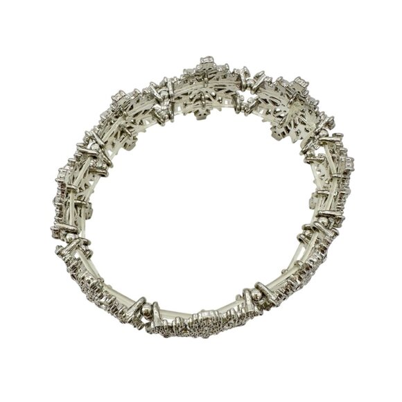 Vintage Inspired Silver Tone Snowflake Stretch Bracelet With Rhinestone Accents - Picture 5 of 10